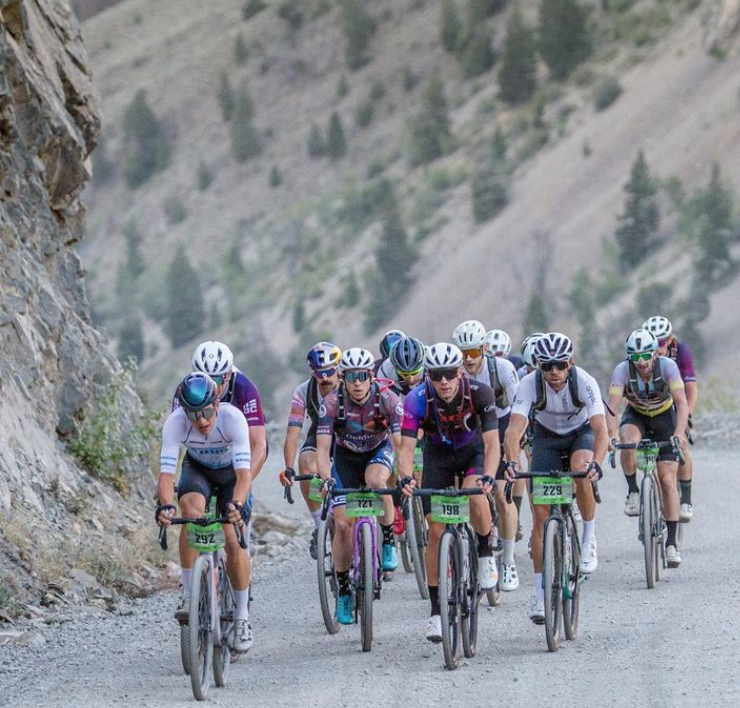 gravel cyclists at rebecca's private idaho