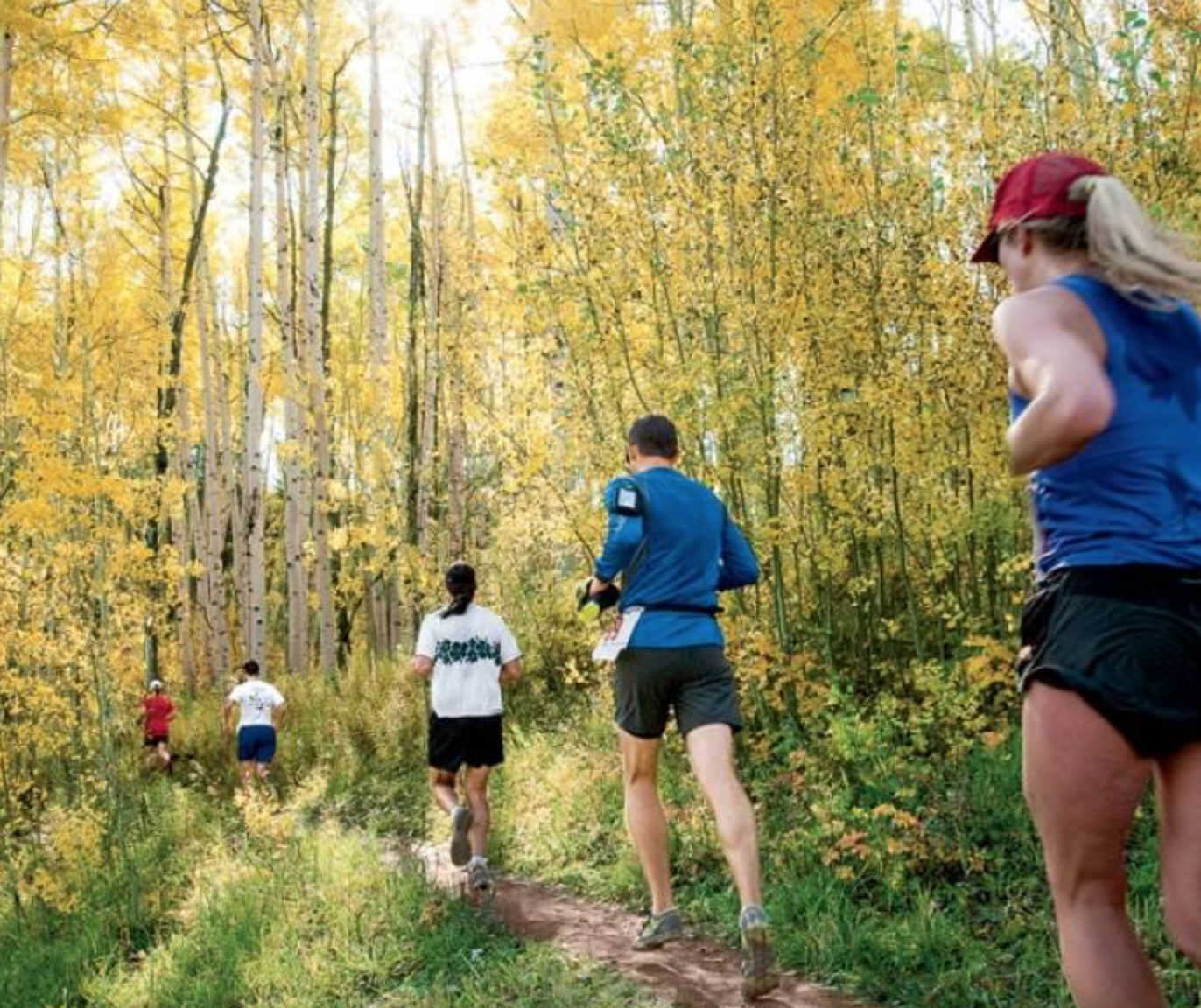 trail runners at golden leaf half marathon