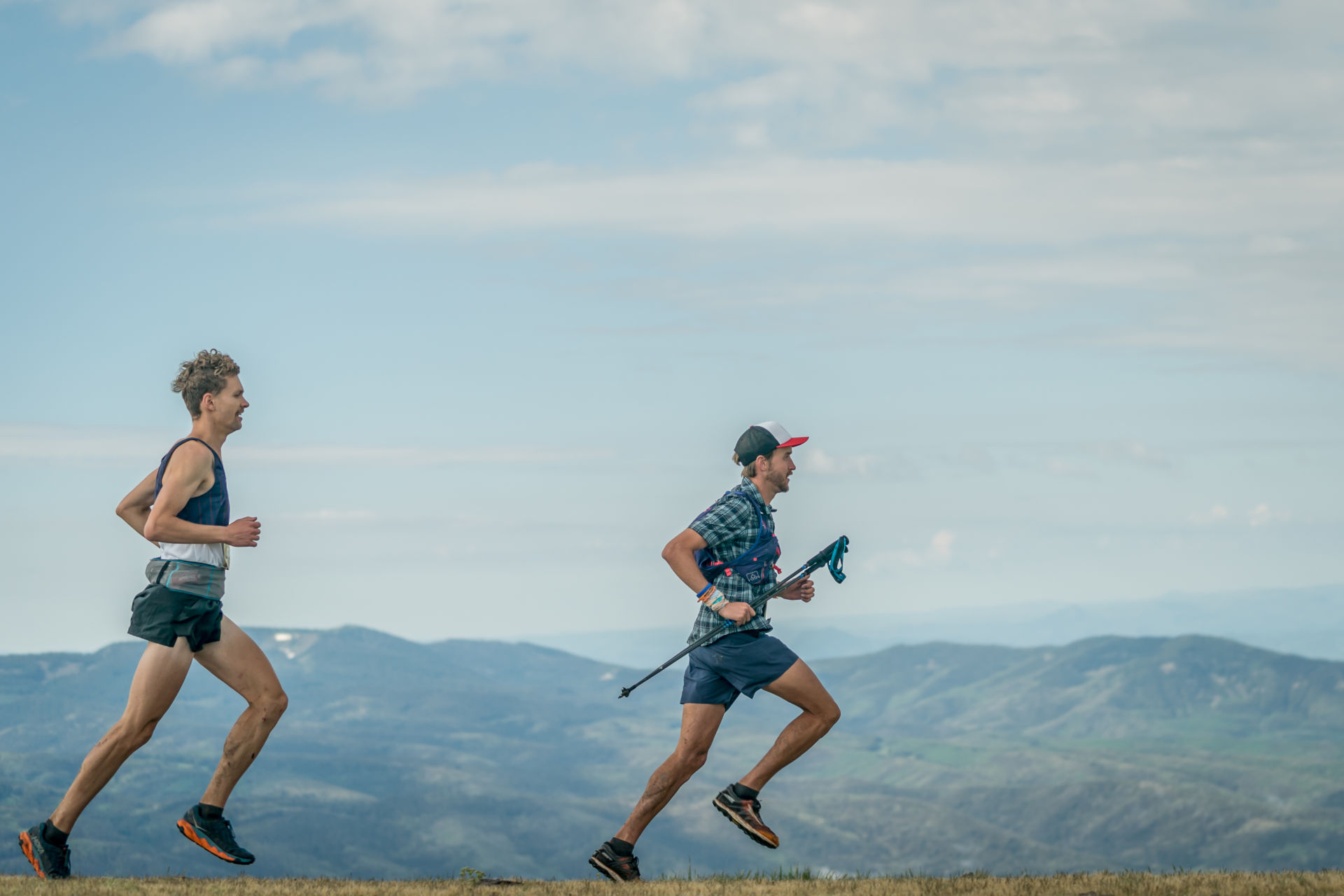 trail runners at tushars mountain runs