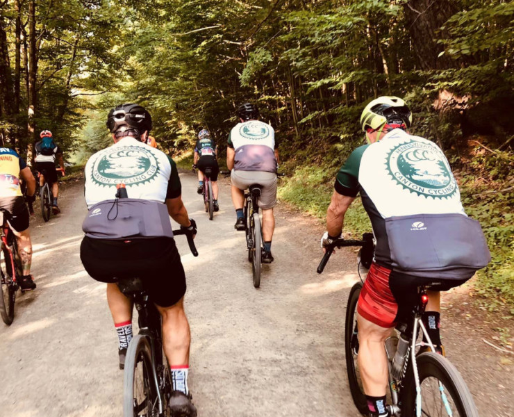 gravel cyclists at tour de shunk gravel