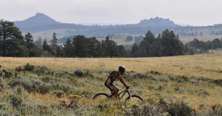 mountain biker at laramie range epic a best mountain bike event rockies