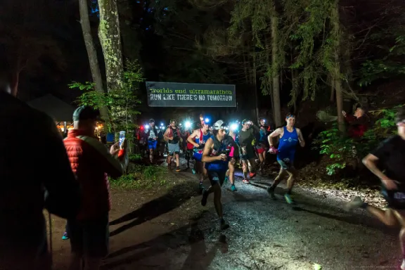 Artboard-1balascak2 Worlds End Ultramarathon Runners