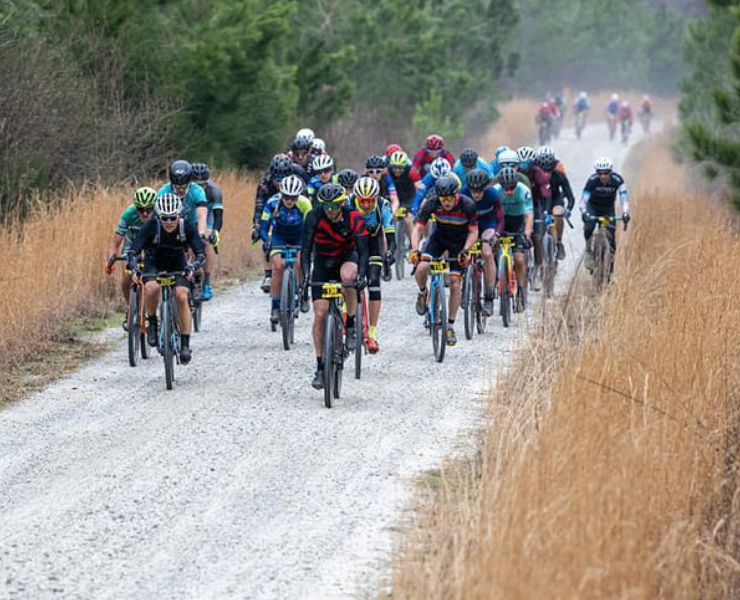gravel cyclists at kershaw gold rush