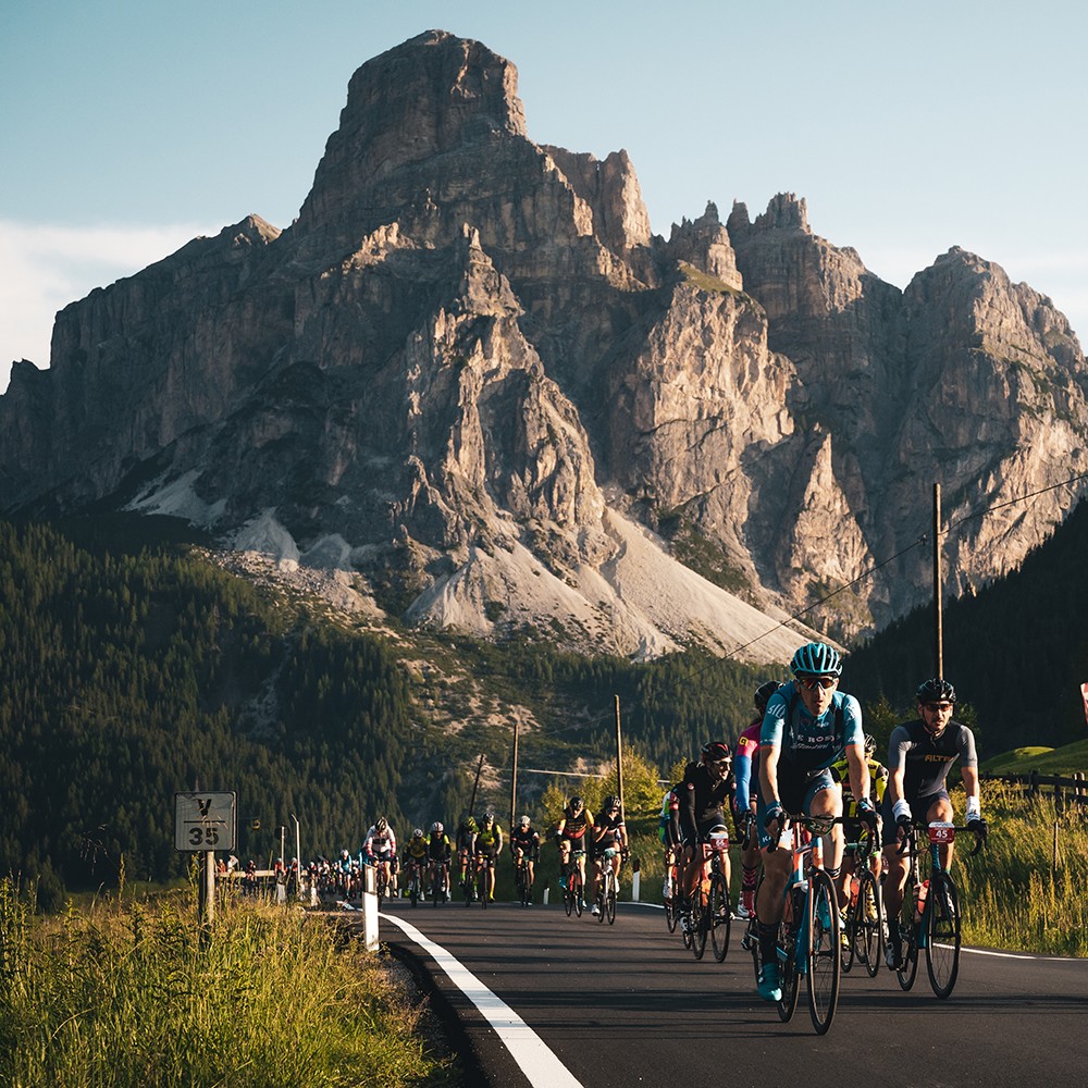 Dolomites backdrop on Maratona route