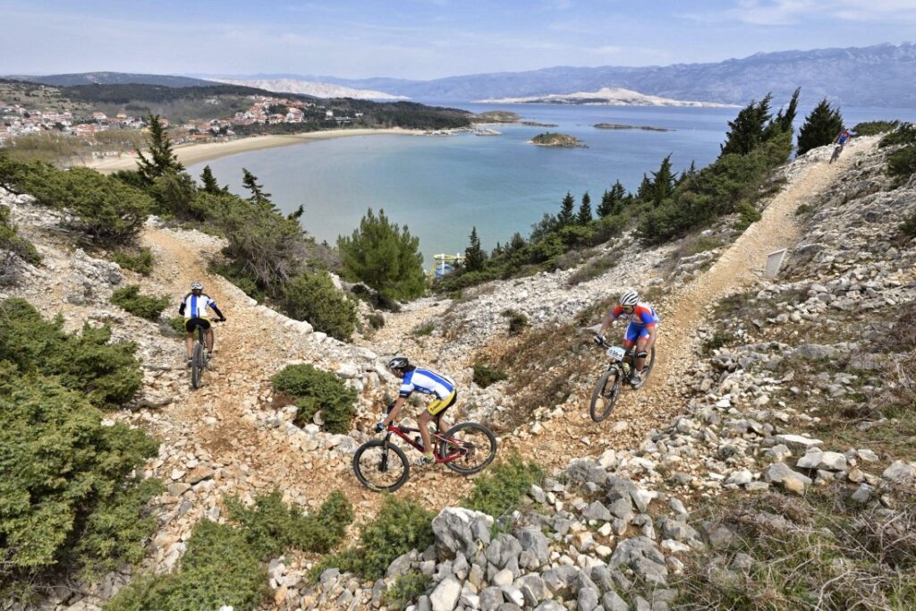 GRI7471S Team descending on route of 4 Islands Croatia