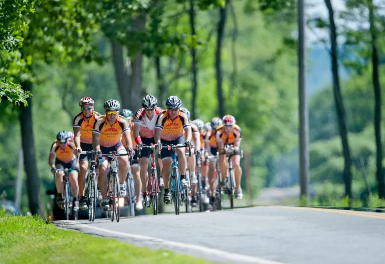 Pack of riders in B2VT Event