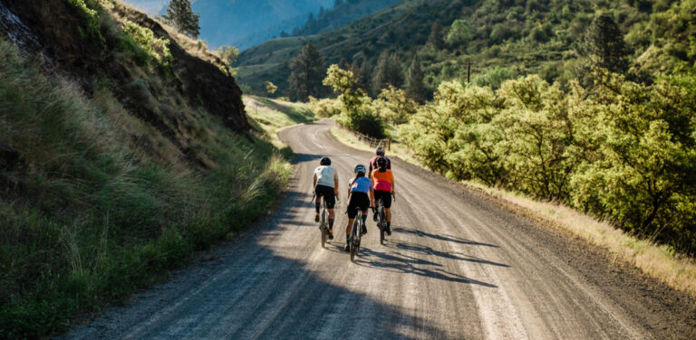 Gravel riders on Utah trail