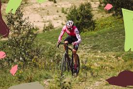 Solo rider on Gravel Grit'n Grind course