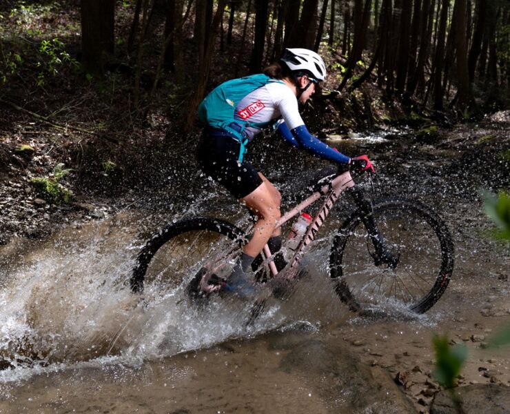 mountain biker at war daddy race in kentucky