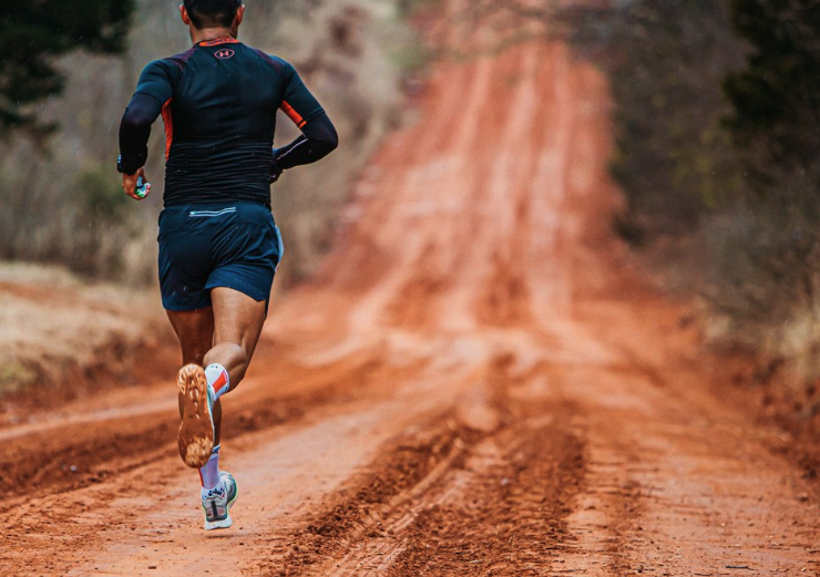 trail runner at the mid south 50k