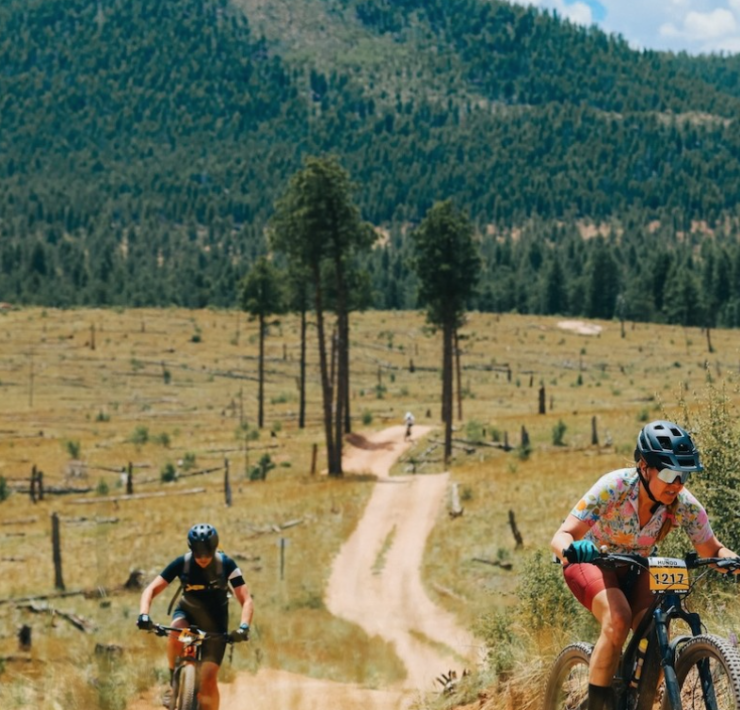 mountain bikers at The Hundo race