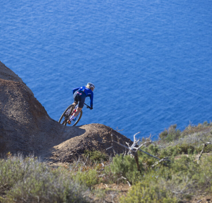 Rider on dramatic descent in Capoliveri Legend Cup